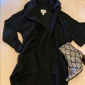 Hinge black long sweater